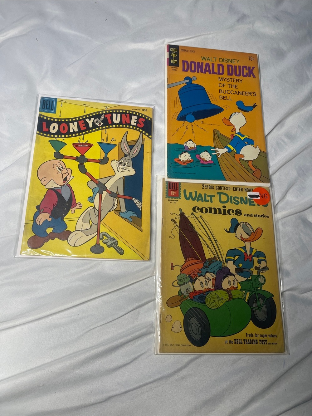 Vintage Cartoon Comics Set - Yellow Covers (Looney Tunes & Walt Disney)